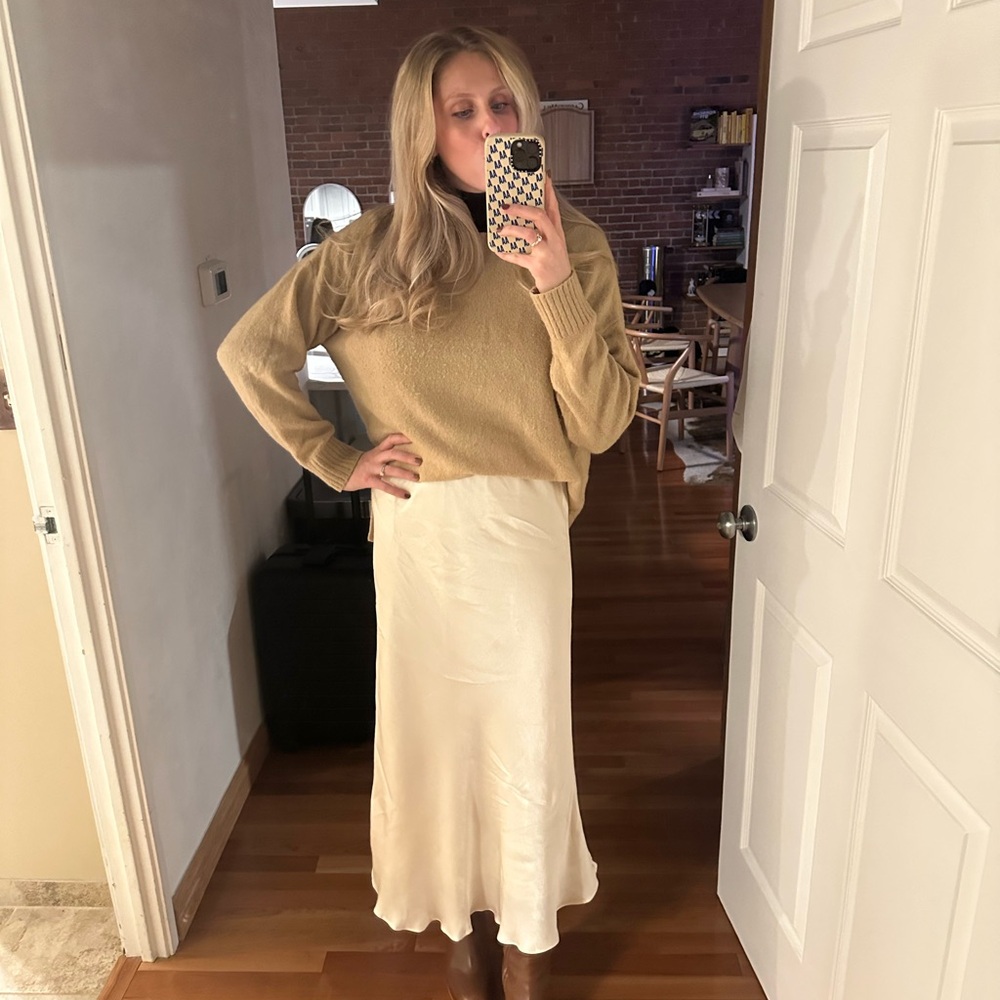 Ivory satin skirt size medium